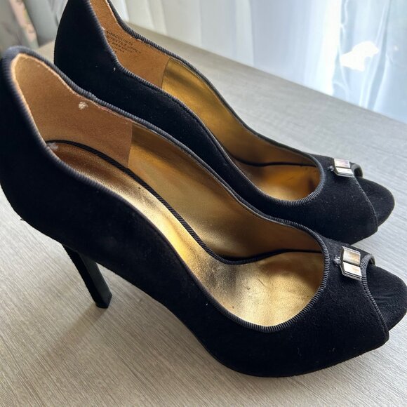 CUTE Nine West Women’s Black Velvet Pumps, great condition! - Picture 4 of 10